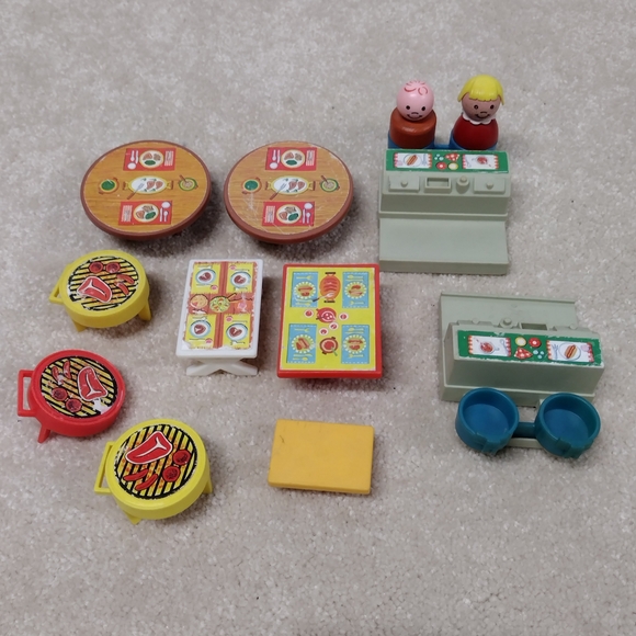 Fisher-Price Other - Fisher-Price Colorful Playset with Figures